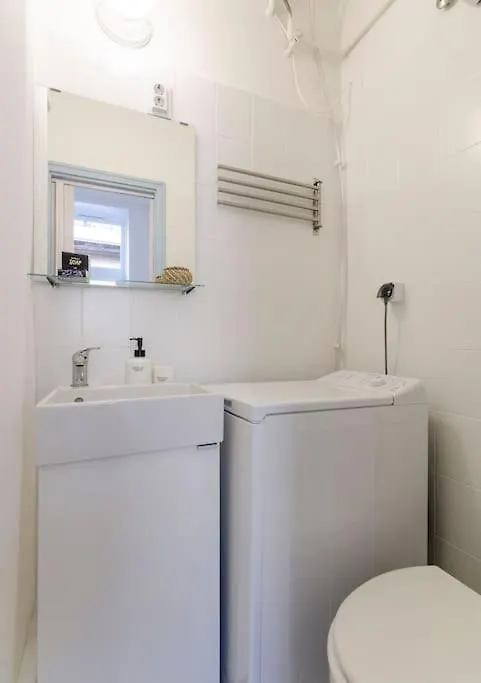 Cozy Studio Apartment In Famous Street Budapešť